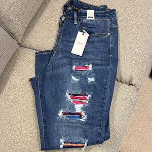 Judy Blue NWT Serape patch Distressed Jeans Skinny Fit 18W Plus